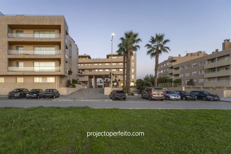 Apartamento T1 para Arrendamento em São Felix da Marinha Foto 17