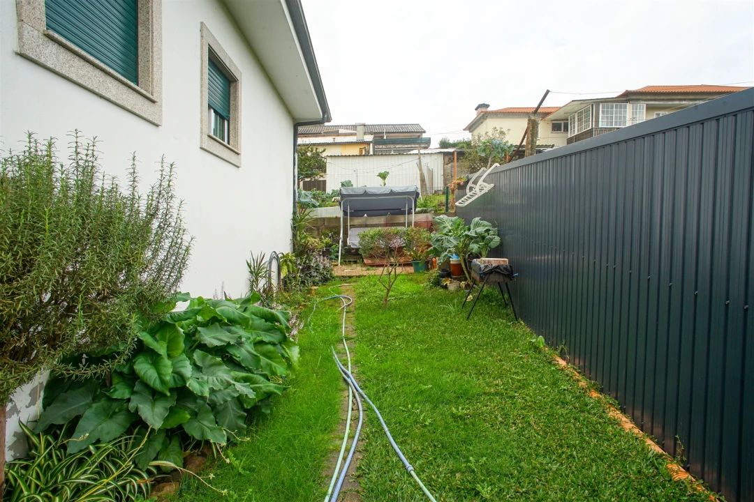 Moradia T3 para Venda em Idães Foto 7