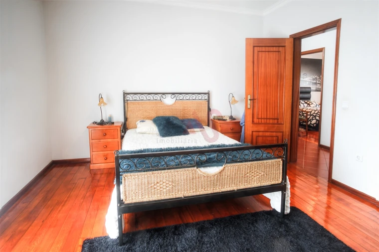 Moradia T3 para Venda em Idães Foto 32