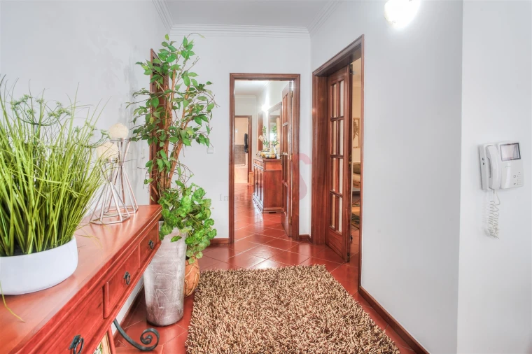 Moradia T3 para Venda em Idães Foto 24