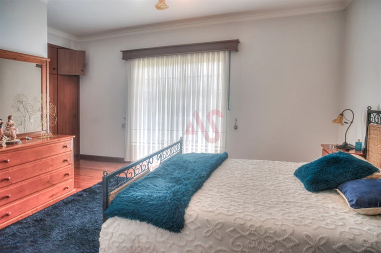 Moradia T3 para Venda em Idães Foto 33