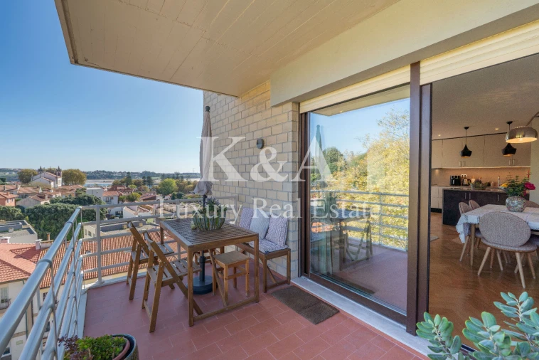 Apartamento T3 para Venda em Aldoar, Foz do Douro e Nevogilde Foto 2