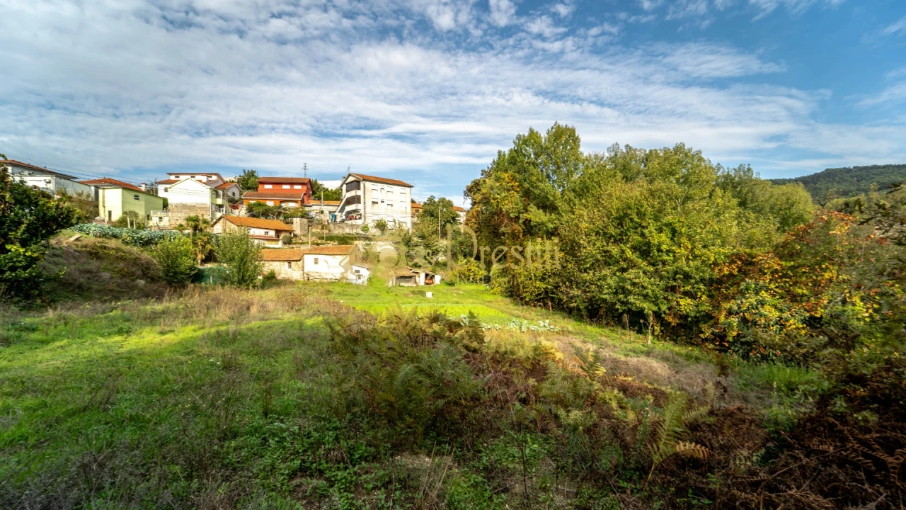 Quinta T0 para Venda em Infias Foto 1