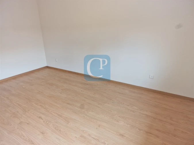 Apartamento T2 para Arrendamento em São Mamede de Infesta e Senhora da Hora Foto 2