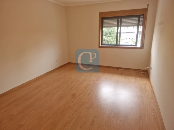 Apartamento T2 para Arrendamento em São Mamede de Infesta e Senhora da Hora Foto 1