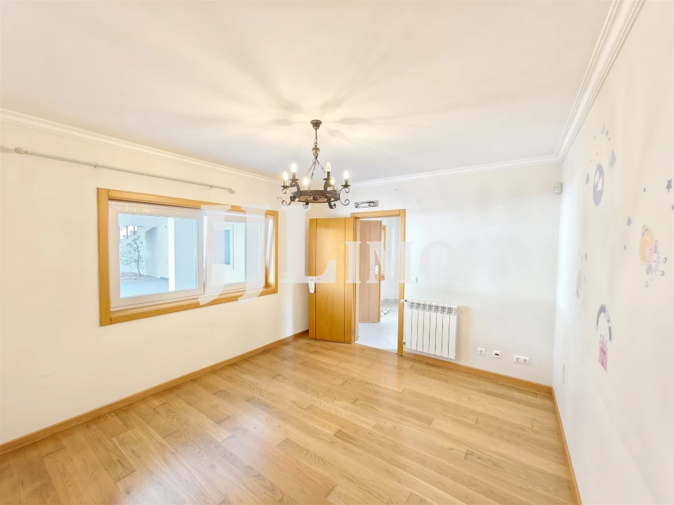 Moradia T5 para Arrendamento em Alcabideche Foto 54