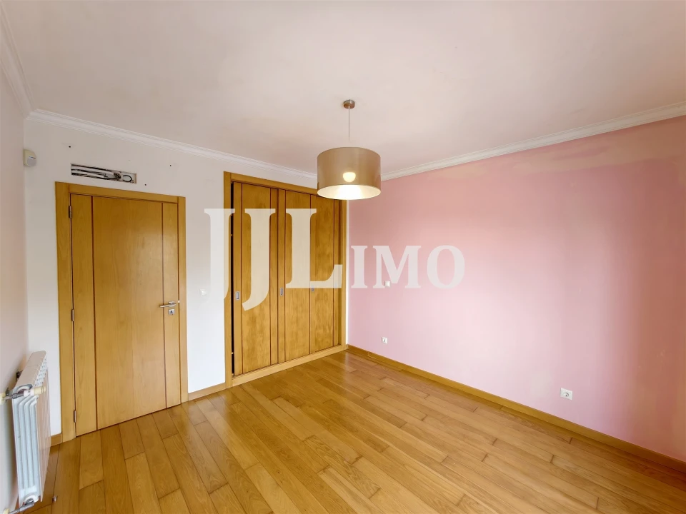 Moradia T5 para Arrendamento em Alcabideche Foto 26