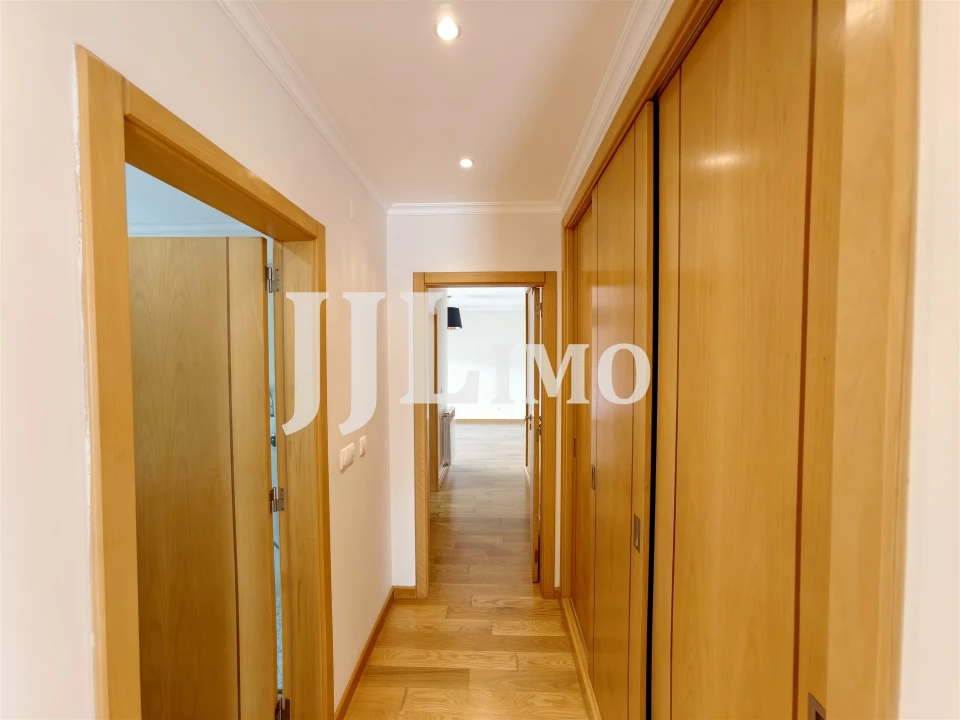 Moradia T5 para Arrendamento em Alcabideche Foto 28