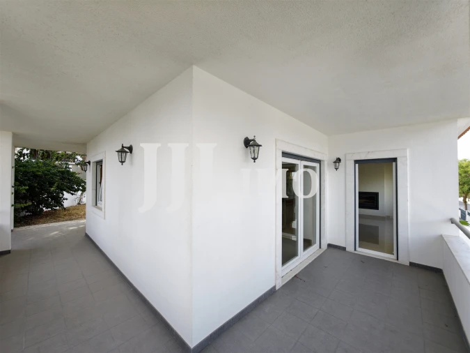 Moradia T5 para Arrendamento em Alcabideche Foto 12