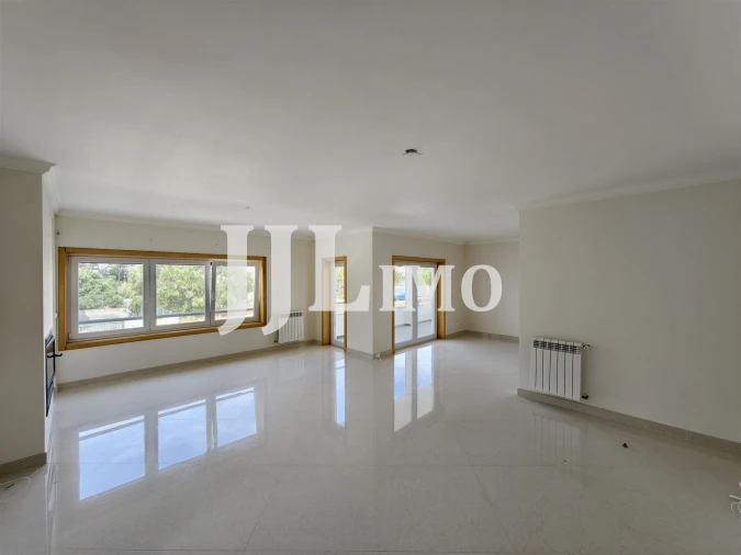 Moradia T5 para Arrendamento em Alcabideche Foto 5