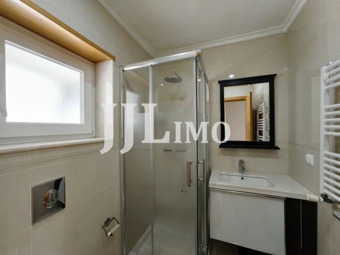 Moradia T5 para Arrendamento em Alcabideche Foto 14