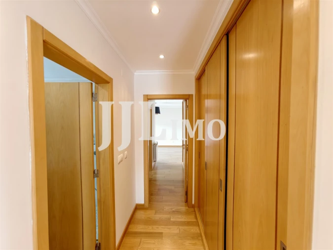 Moradia T5 para Arrendamento em Alcabideche Foto 28