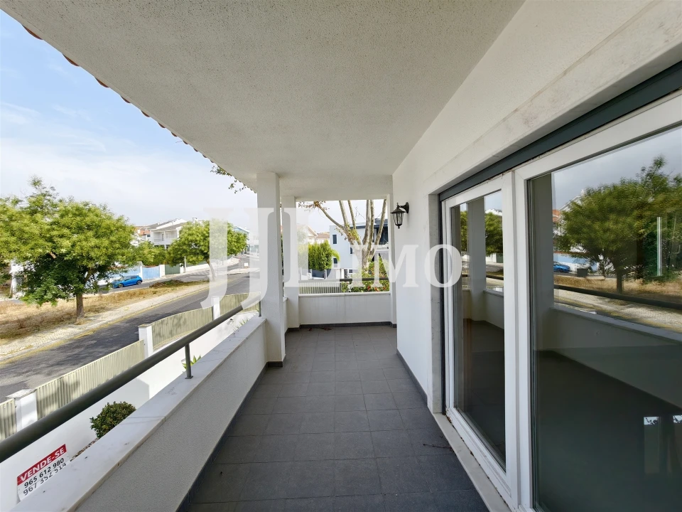 Moradia T5 para Arrendamento em Alcabideche Foto 13