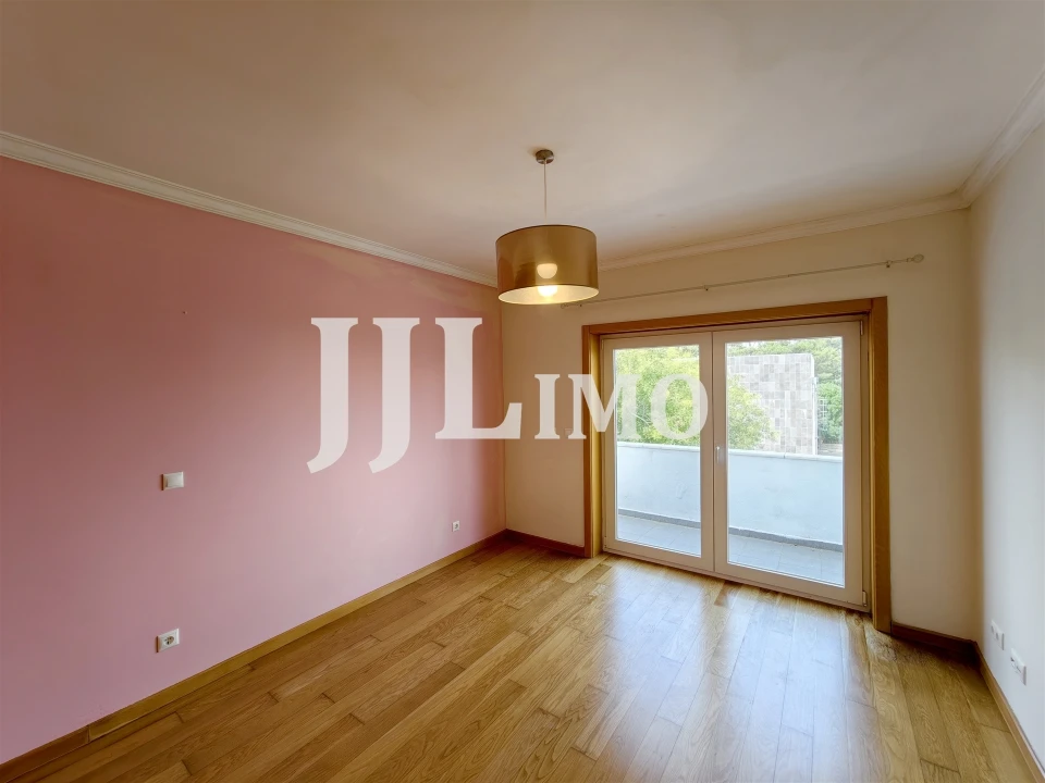 Moradia T5 para Arrendamento em Alcabideche Foto 25