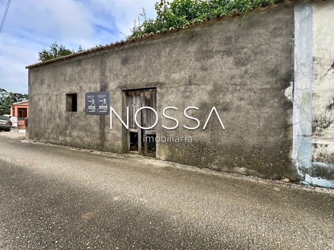 Moradia T0 para Venda em Azueira e Sobral da Abelheira