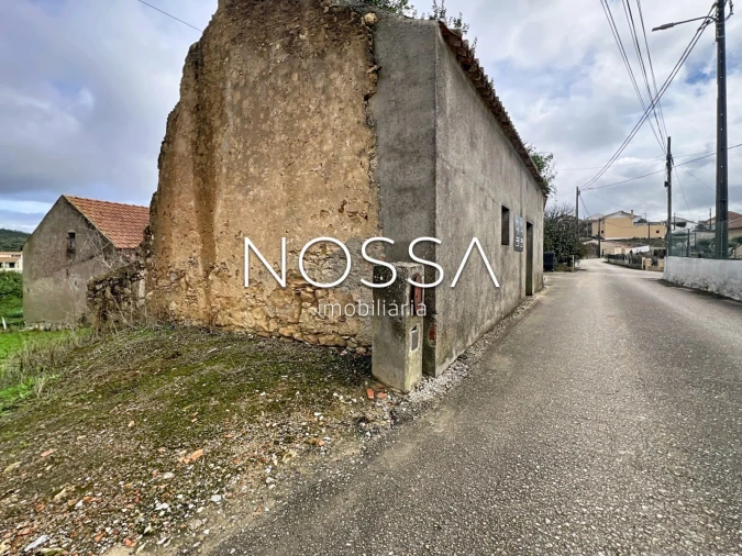 Moradia T0 para Venda em Azueira e Sobral da Abelheira Foto 3