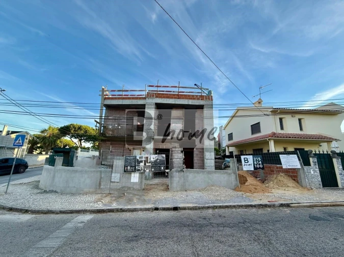 Moradia T4 para Venda em Charneca de Caparica e Sobreda Foto 7