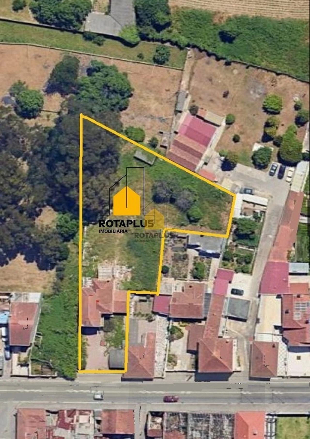 Terreno para Venda em Castêlo da Maia Foto 1