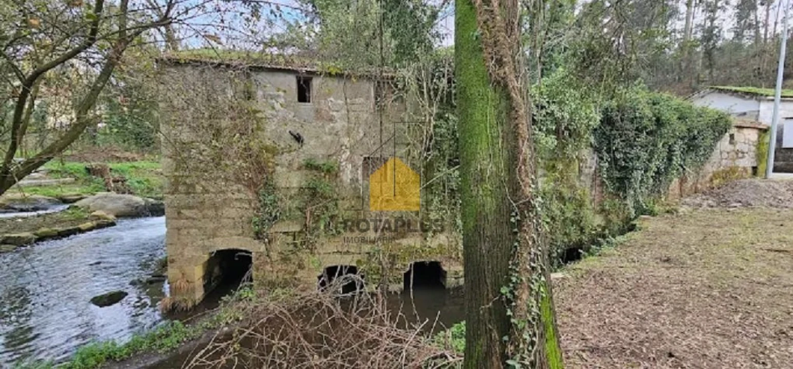 Terreno para Venda em Castêlo da Maia Foto 9