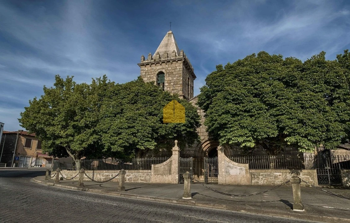 Terreno para Venda em Castêlo da Maia Foto 11