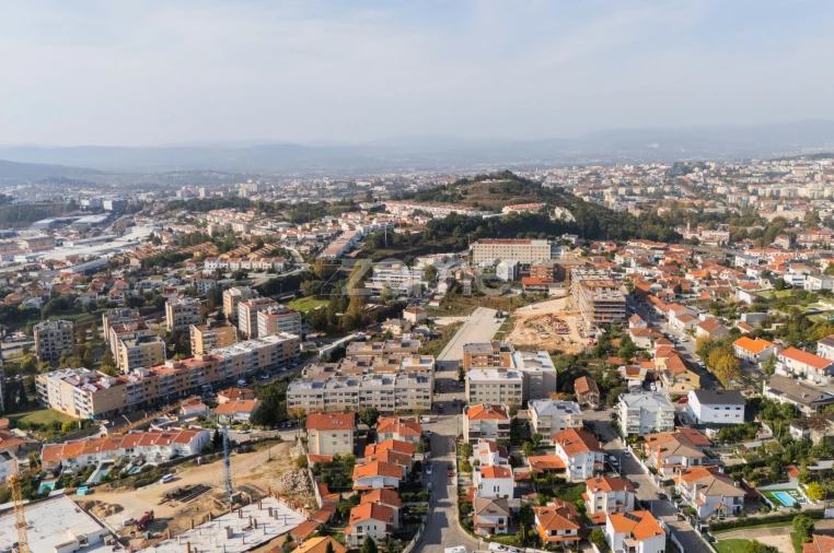 Apartamento T3 para Venda em Nogueira, Fraião e Lamaçães Foto 26