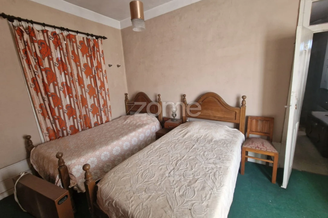 Moradia T7 para Venda em Vila Nova de Tazem Foto 12