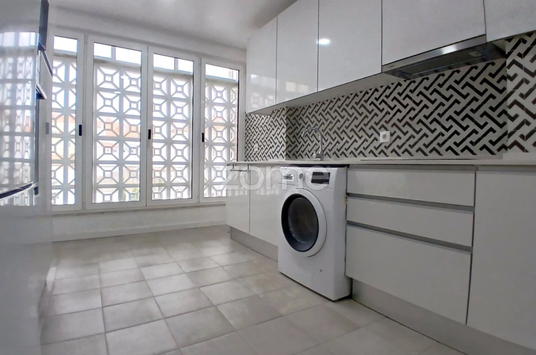 Apartamento T3 para Arrendamento em Carcavelos e Parede Foto 1