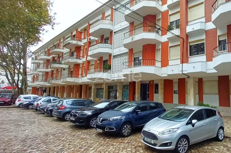 Apartamento T3 para Arrendamento em Carcavelos e Parede Foto 2