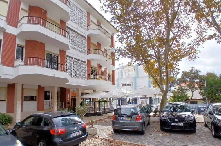 Apartamento T3 para Arrendamento em Carcavelos e Parede Foto 21