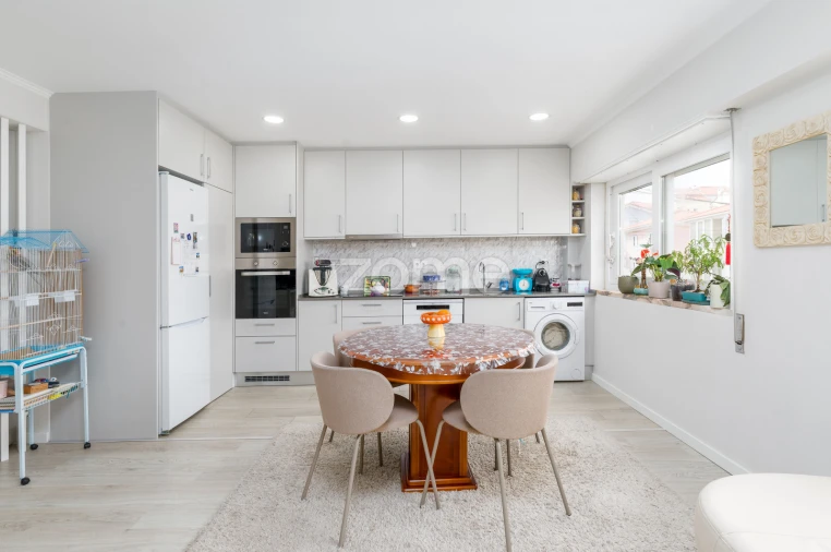 Apartamento T2 para Venda em São Domingos de Rana Foto 5