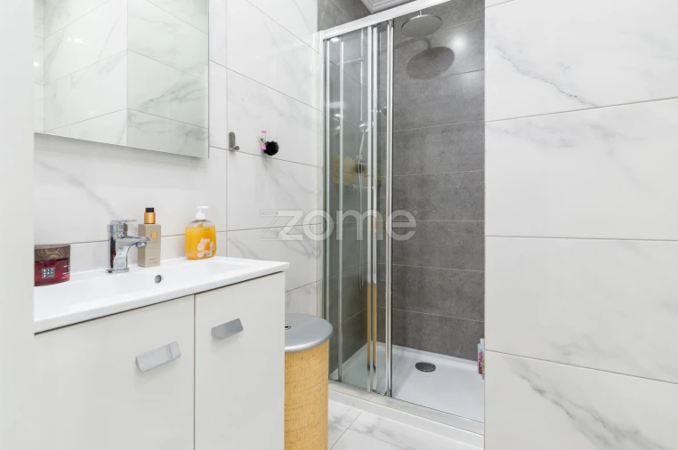 Apartamento T2 para Venda em São Domingos de Rana Foto 13