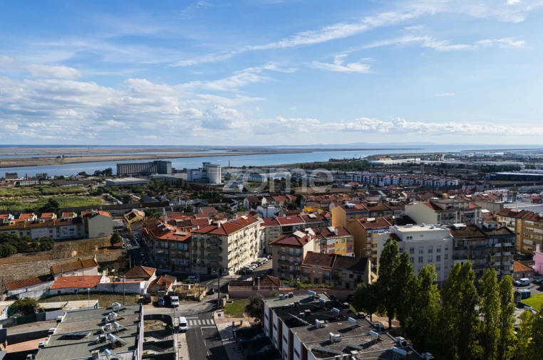 Apartamento T3 para Venda em Alverca do Ribatejo e Sobralinho Foto 30