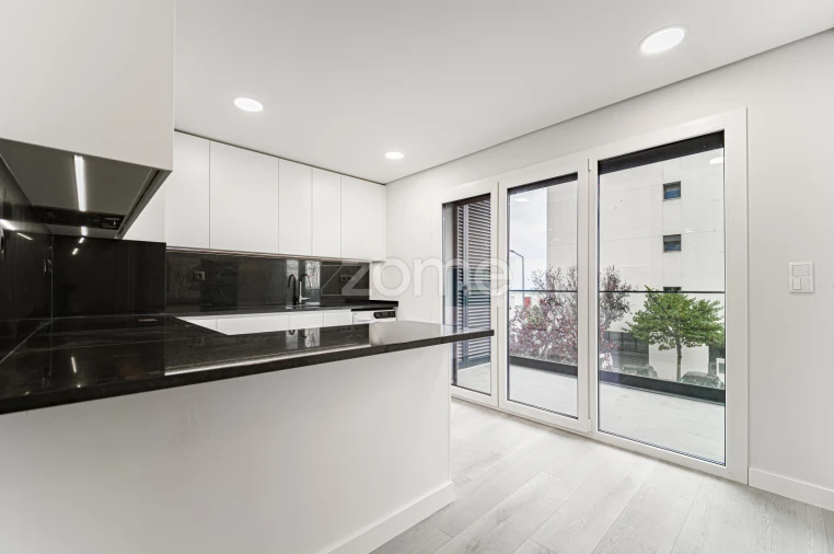 Apartamento T3 para Venda em Alverca do Ribatejo e Sobralinho Foto 4