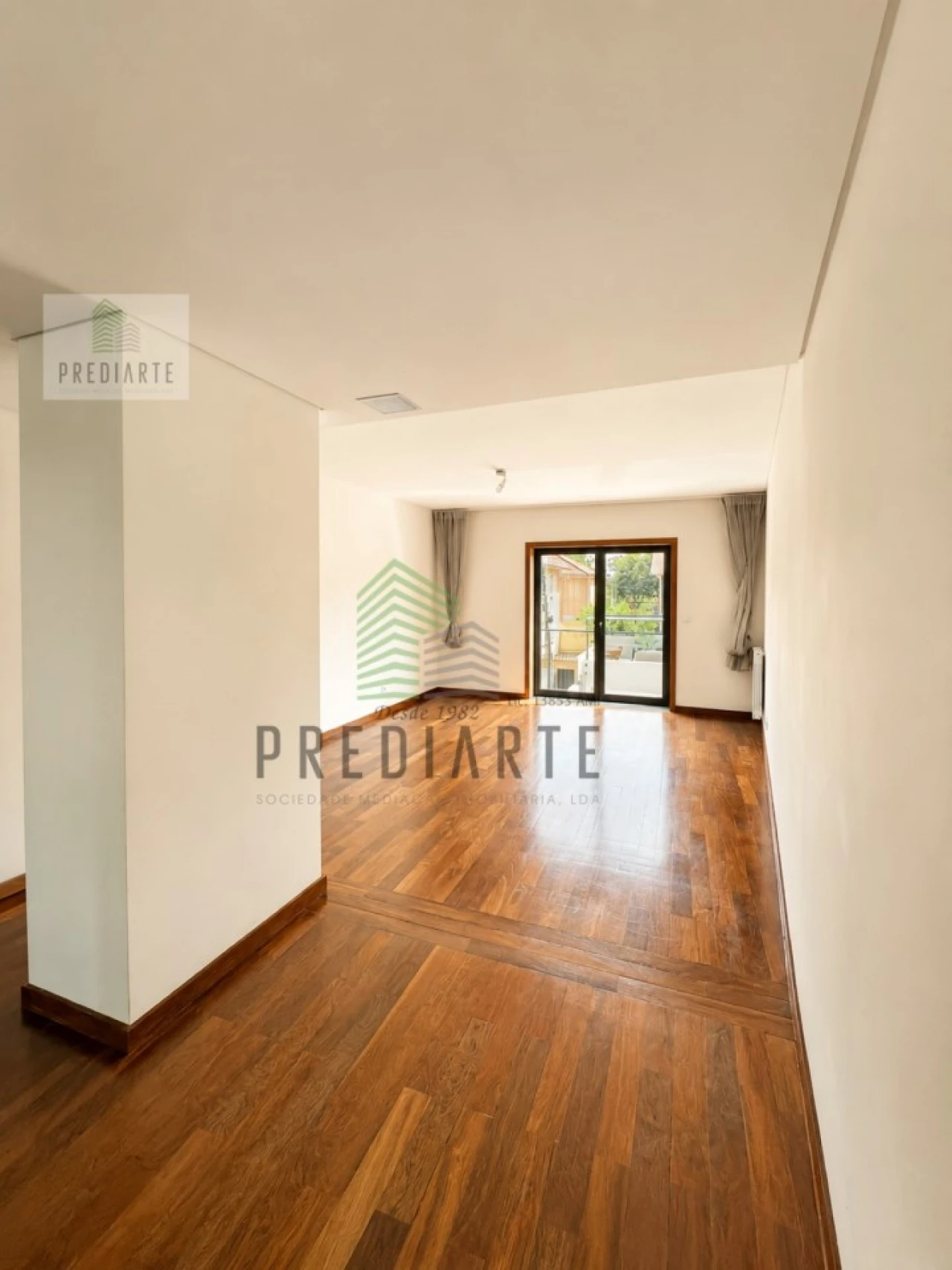 Apartamento T5 para Venda em Paranhos Foto 7