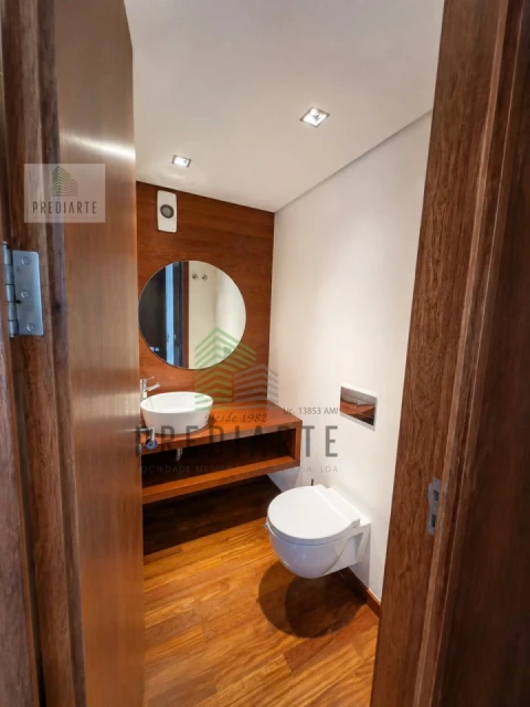 Apartamento T5 para Venda em Paranhos