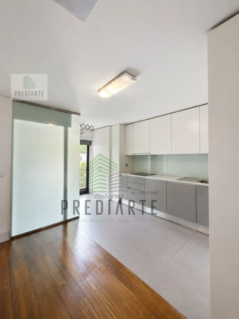 Apartamento T5 para Venda em Paranhos