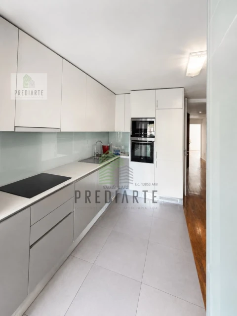 Apartamento T5 para Venda em Paranhos