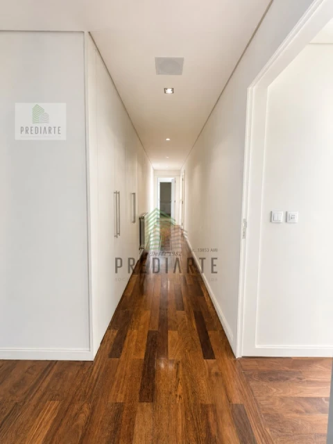Apartamento T5 para Venda em Paranhos