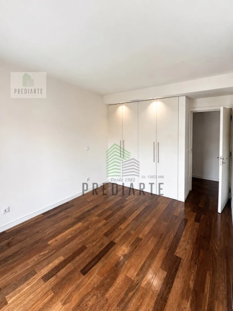 Apartamento T5 para Venda em Paranhos