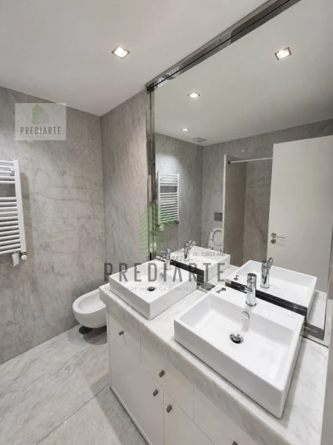 Apartamento T5 para Venda em Paranhos