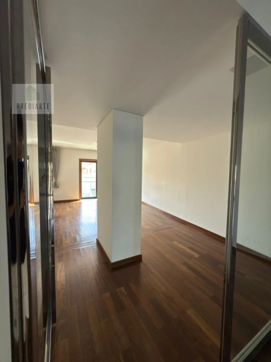 Apartamento T5 para Venda em Paranhos Foto 7