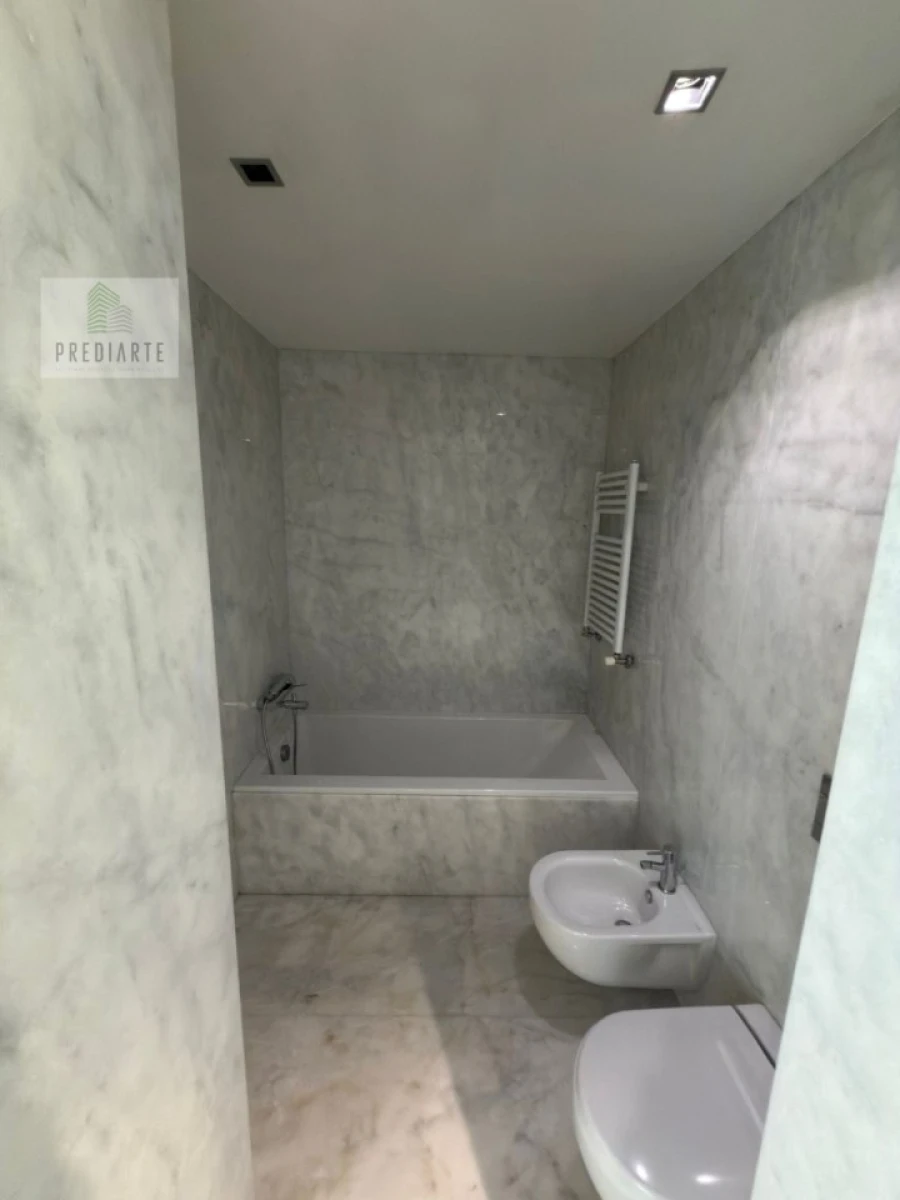 Apartamento T5 para Venda em Paranhos Foto 18