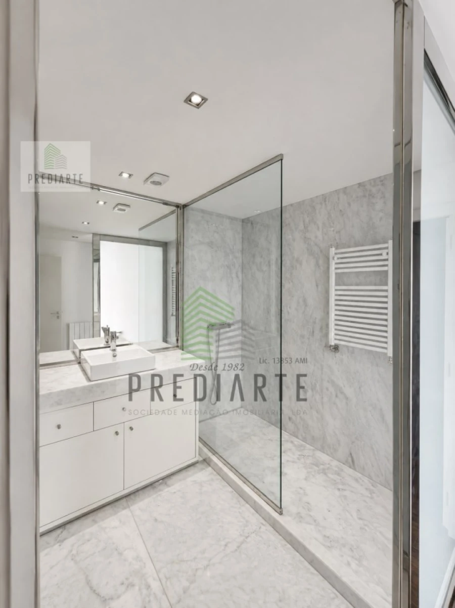 Apartamento T5 para Venda em Paranhos Foto 21