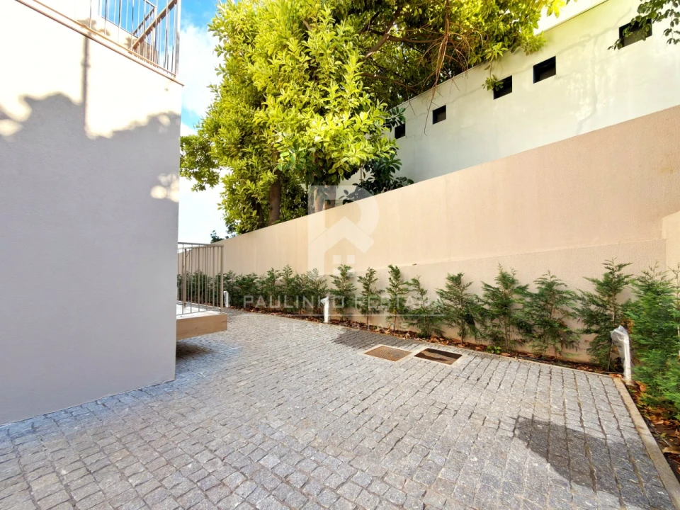 Apartamento T2 para Venda em São Martinho Foto 17