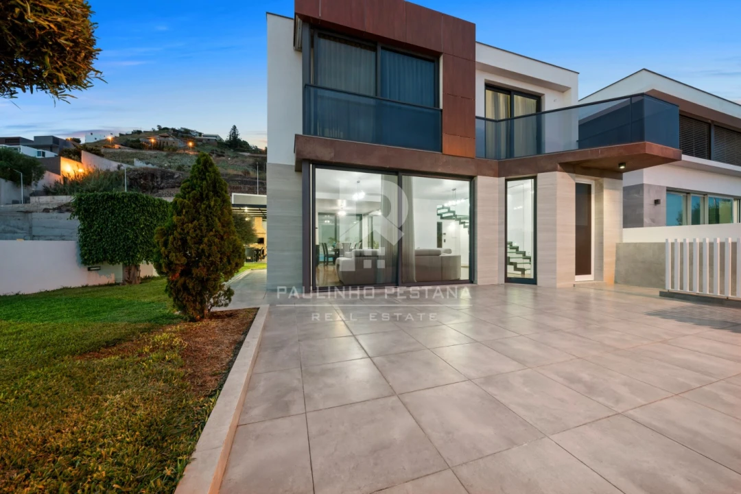 Moradia T3 para Venda em São Martinho Foto 1