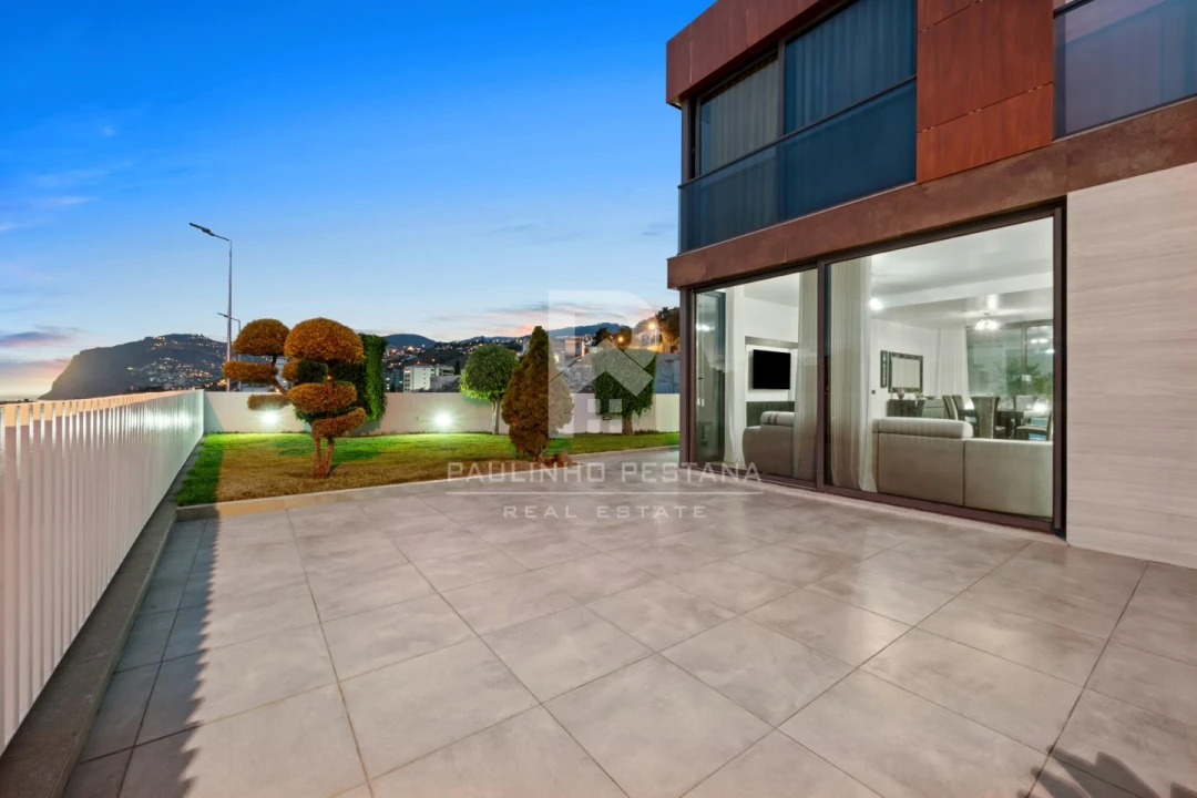 Moradia T3 para Venda em São Martinho Foto 2