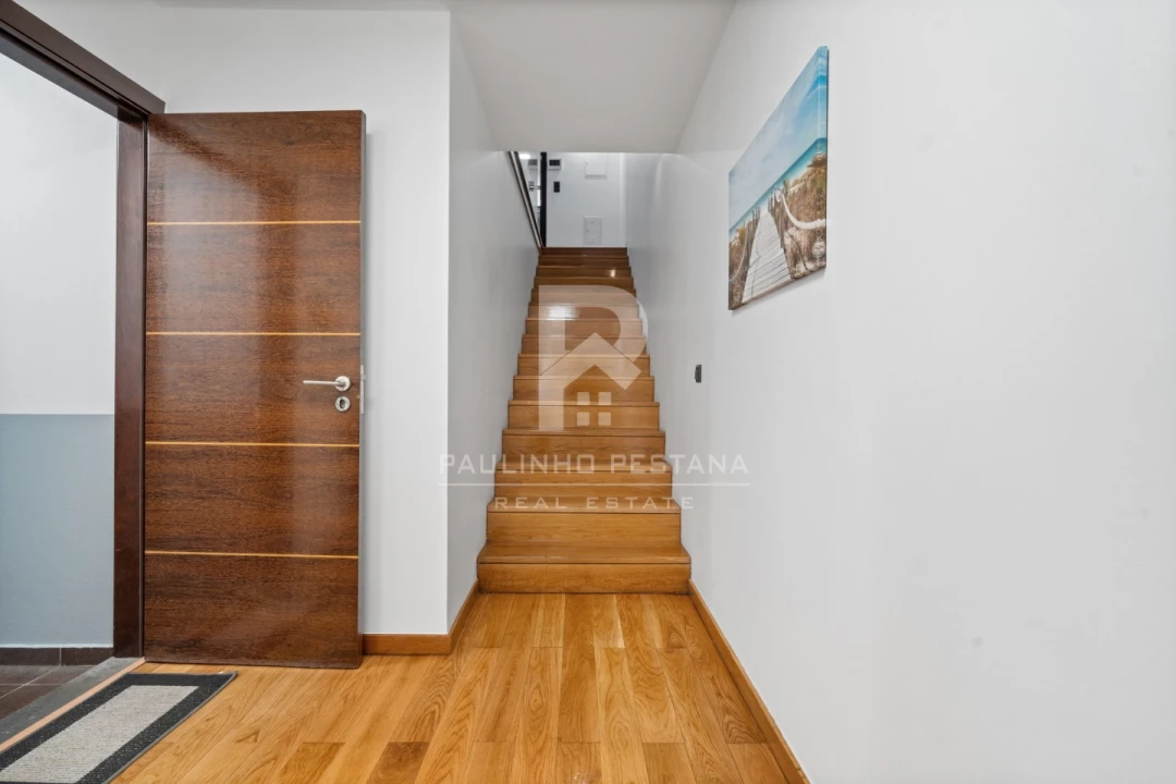 Moradia T3 para Venda em São Martinho Foto 6