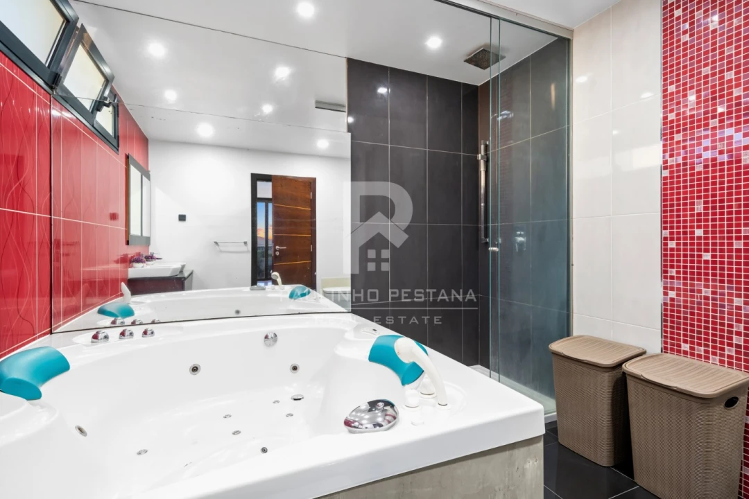 Moradia T3 para Venda em São Martinho Foto 22