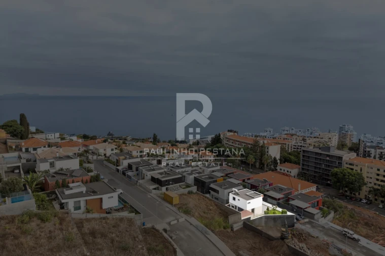 Moradia T3 para Venda em São Martinho Foto 40