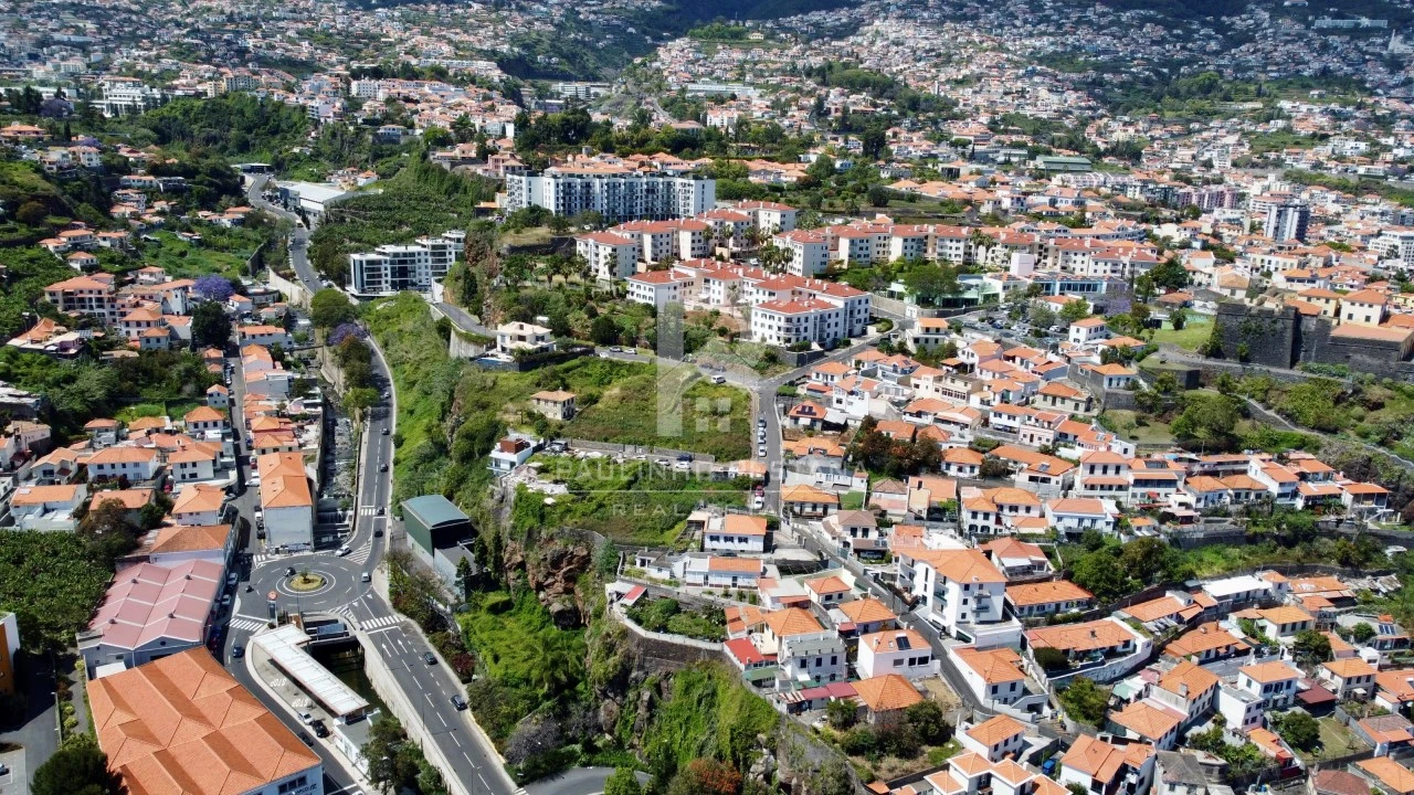 Terreno para Venda em Funchal (São Pedro) Foto 9